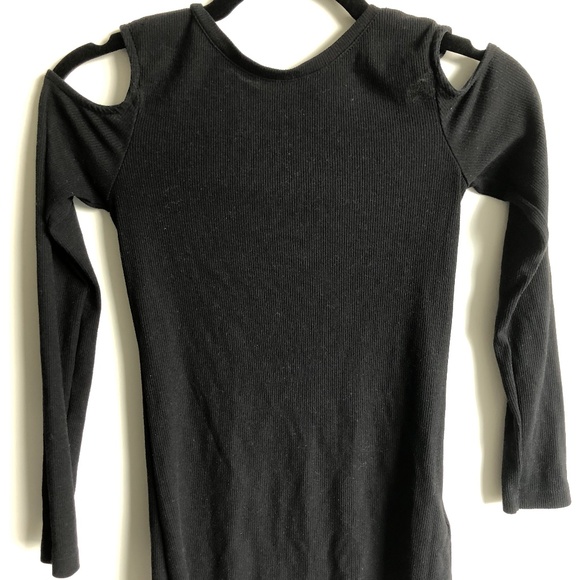 Black Cold Shoulder Top - Size XS - Picture 1 of 2